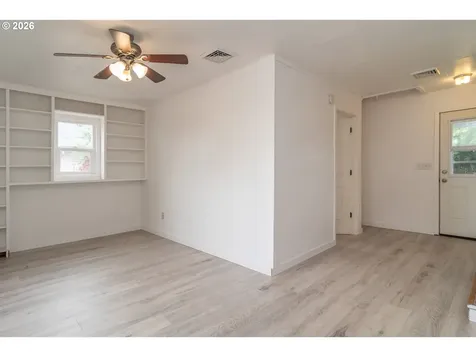 461 W Broccoli Street Roseburg OR 97471