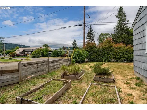 461 W Broccoli Street Roseburg OR 97471