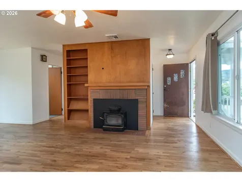 461 W Broccoli Street Roseburg OR 97471