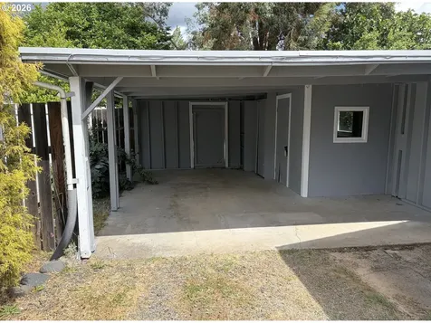 461 W Broccoli Street Roseburg OR 97471