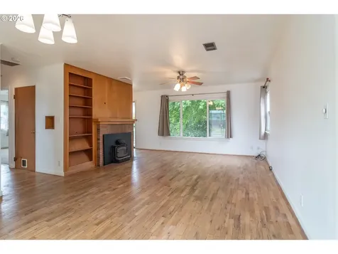 461 W Broccoli Street Roseburg OR 97471