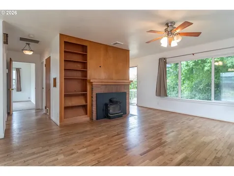 461 W Broccoli Street Roseburg OR 97471