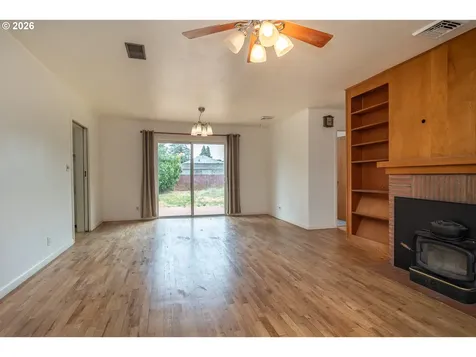 461 W Broccoli Street Roseburg OR 97471