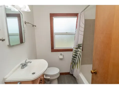 461 W Broccoli Street Roseburg OR 97471
