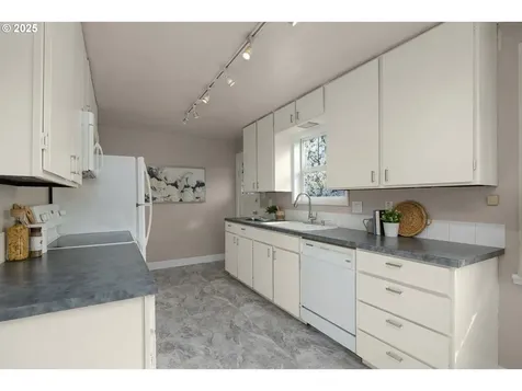 153 NW Rachel Street Hillsboro OR 97124