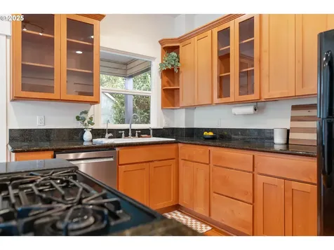 8925 N Hodge Avenue Portland OR 97203