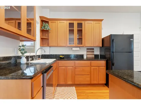 8925 N Hodge Avenue Portland OR 97203