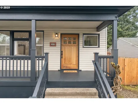 8925 N Hodge Avenue Portland OR 97203