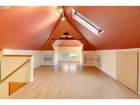 8925 N Hodge Avenue Portland OR 97203