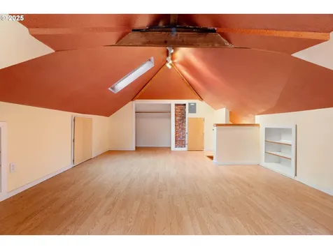 8925 N Hodge Avenue Portland OR 97203
