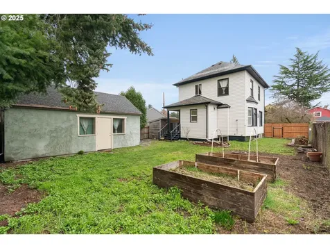8925 N Hodge Avenue Portland OR 97203