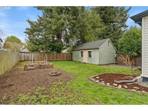 8925 N Hodge Avenue Portland OR 97203