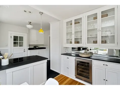 205 SE 32nd Avenue Portland OR 97214