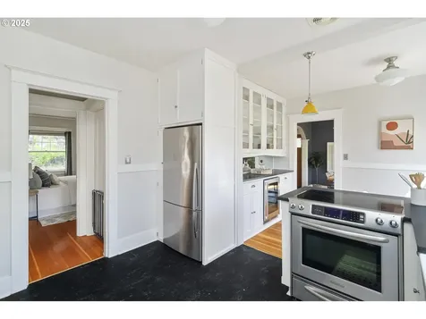 205 SE 32nd Avenue Portland OR 97214
