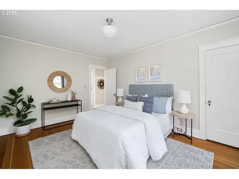 205 SE 32nd Avenue Portland OR 97214