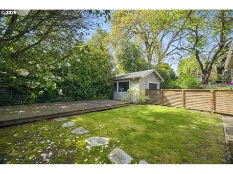 205 SE 32nd Avenue Portland OR 97214