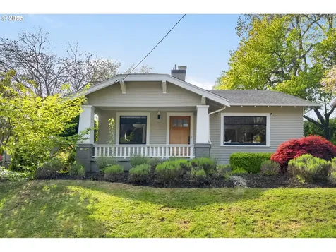 205 SE 32nd Avenue Portland OR 97214