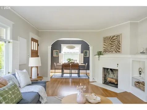 205 SE 32nd Avenue Portland OR 97214