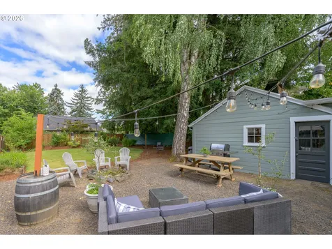928 SE Davis Street Mcminnville OR 97128