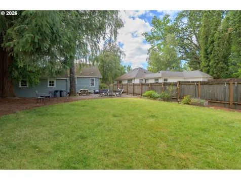 928 SE Davis Street Mcminnville OR 97128