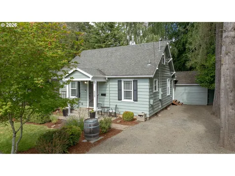 928 SE Davis Street Mcminnville OR 97128
