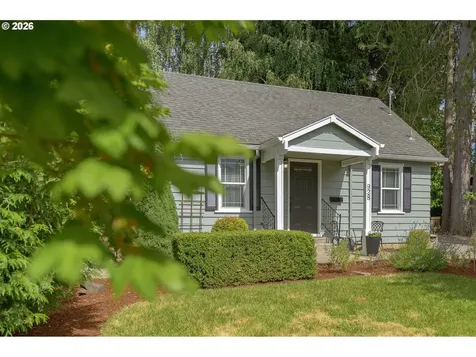 928 SE Davis Street Mcminnville OR 97128