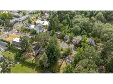 928 SE Davis Street Mcminnville OR 97128