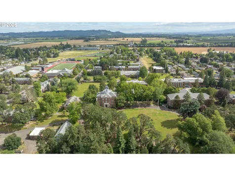 928 SE Davis Street Mcminnville OR 97128