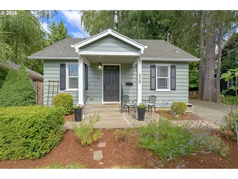 928 SE Davis Street Mcminnville OR 97128