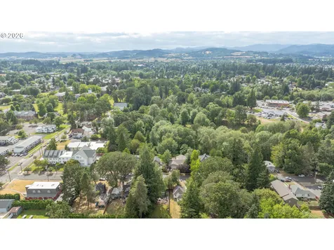 928 SE Davis Street Mcminnville OR 97128