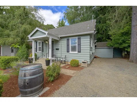928 SE Davis Street Mcminnville OR 97128