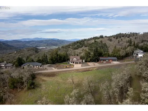 1252 Southridge Way Roseburg OR 97470