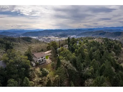 1252 Southridge Way Roseburg OR 97470