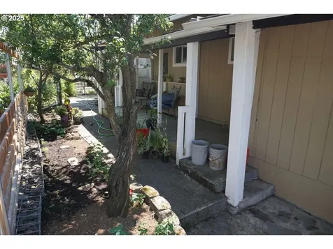 7819 SE Duke Street Portland OR 97206