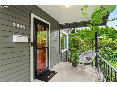 1845 SE Reedway Street Portland OR 97202