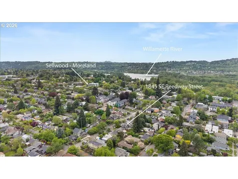 1845 SE Reedway Street Portland OR 97202