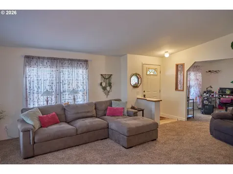 1699 N Terry Street Eugene OR 97402