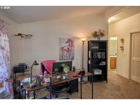 1699 N Terry Street Eugene OR 97402
