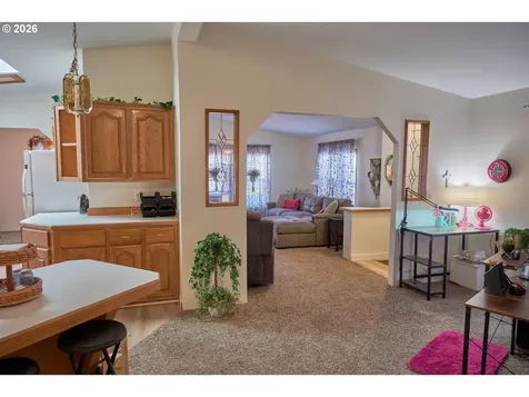 1699 N Terry Street Eugene OR 97402