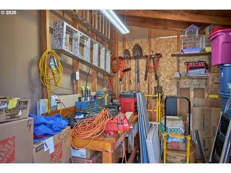 1699 N Terry Street Eugene OR 97402