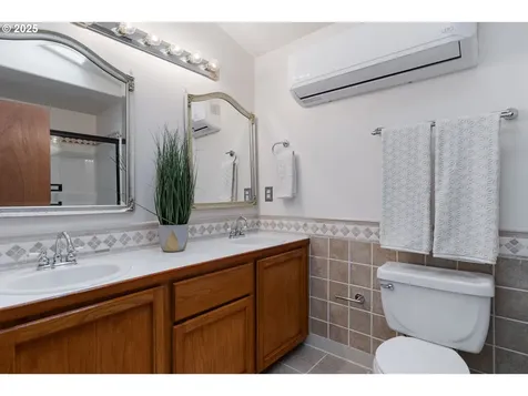 8872 SW 78th Place Portland OR 97223