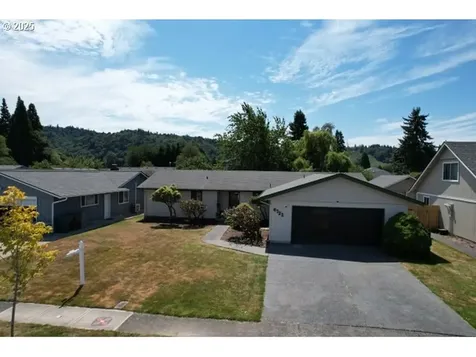 4721 Windemere Street Longview WA 98632