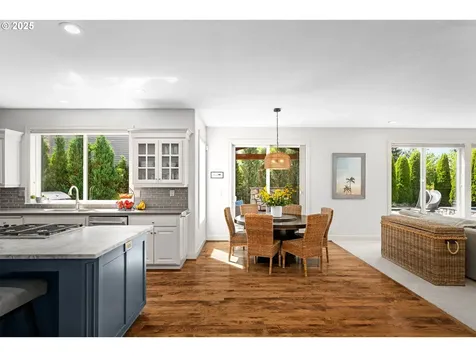 2012 NW 127th Place Portland OR 97229