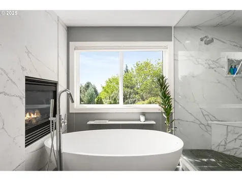 2012 NW 127th Place Portland OR 97229