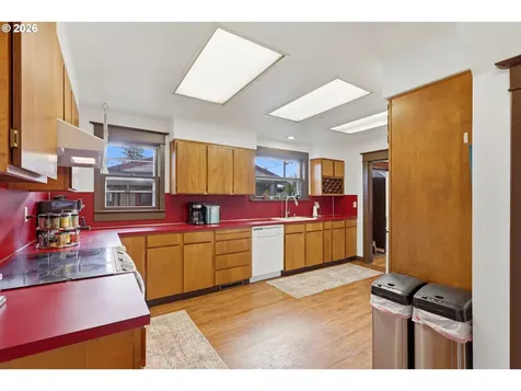 7503 SE Martins Street Portland OR 97206