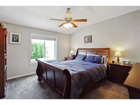 114 10th Street Jefferson OR 97352