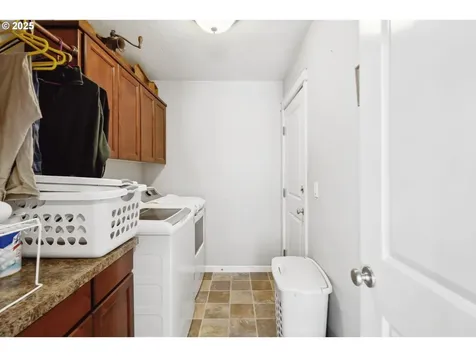 114 10th Street Jefferson OR 97352