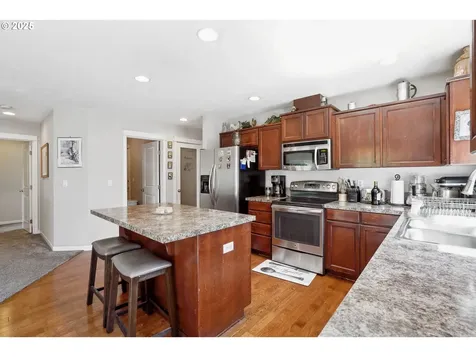114 10th Street Jefferson OR 97352