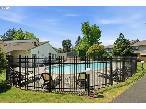 490 N Hayden Island Drive Portland OR 97217