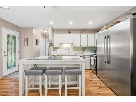 490 N Hayden Island Drive Portland OR 97217